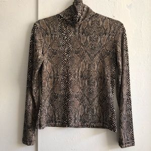 Snake Skin TurtleNeck Design